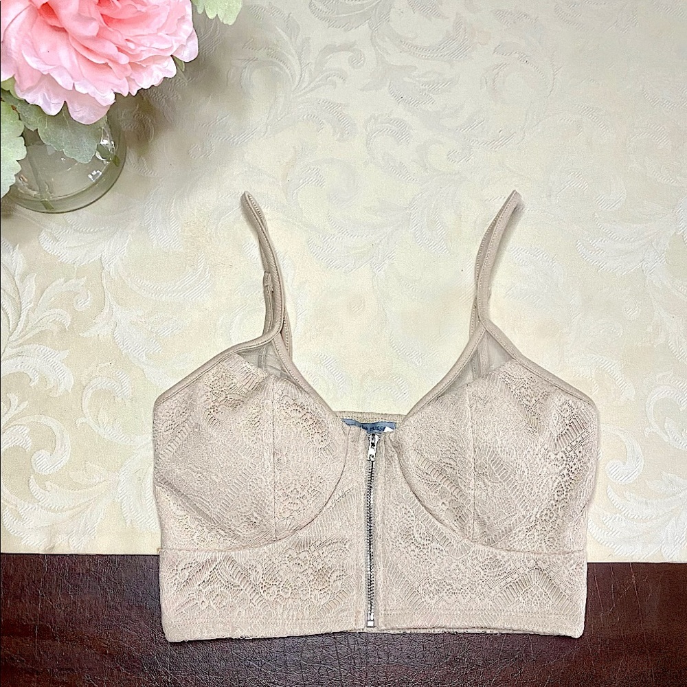 Charlotte Russe | Cream Lace Crop Top - Front Zip